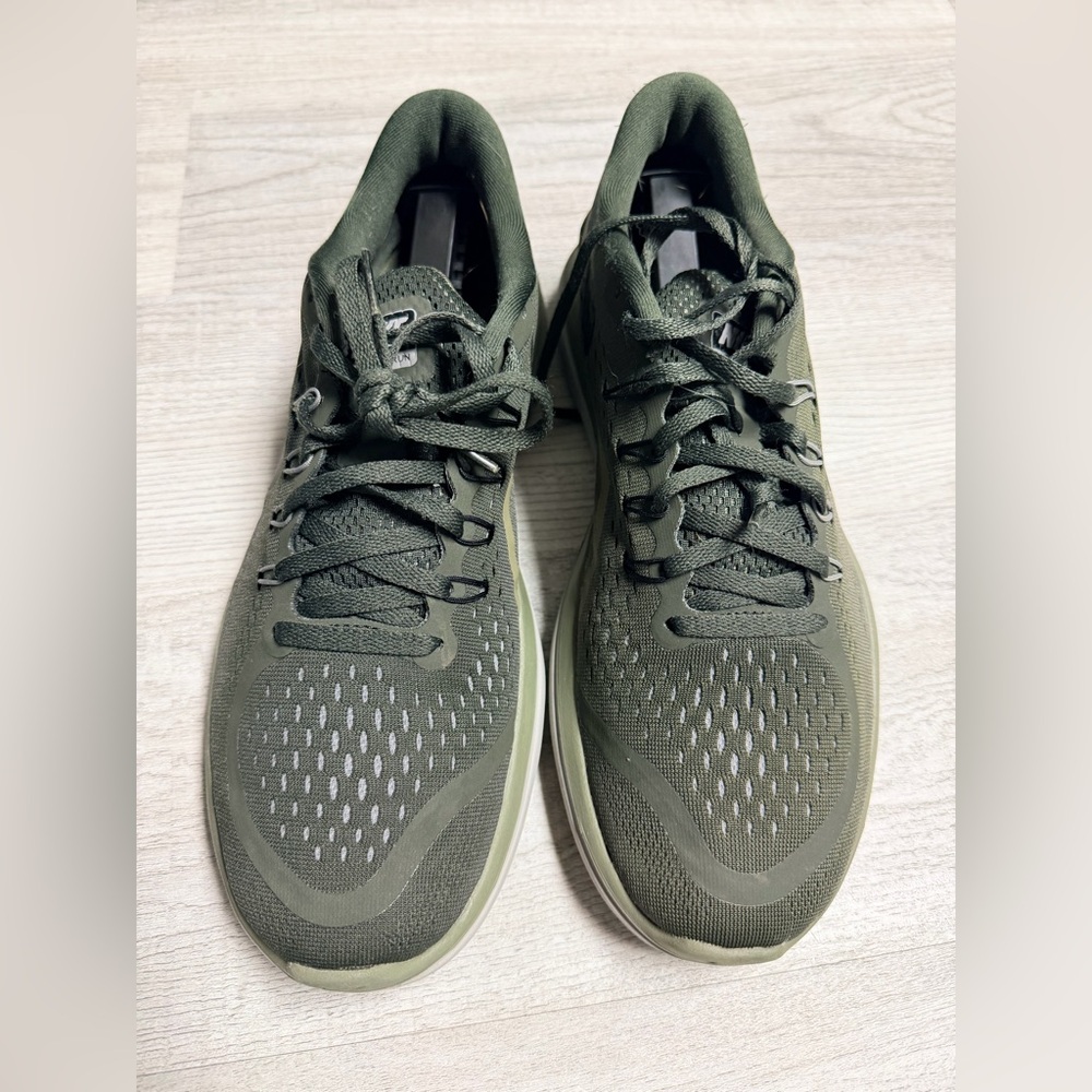 Nike Men's Dark Green Athletic Shoes - Picture 3 of 4